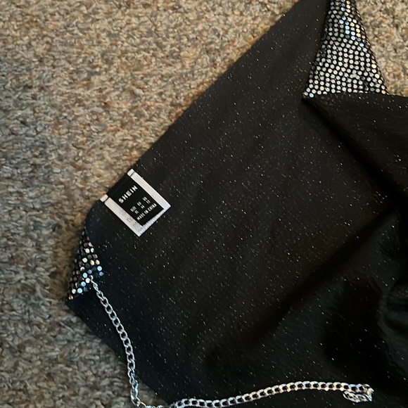 SHEIN open back chain sequin halter top - Picture 3 of 3